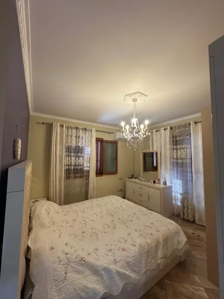 Durres, jepet me qera apartament 2+1 Kati 3, 80 m² 400 € 