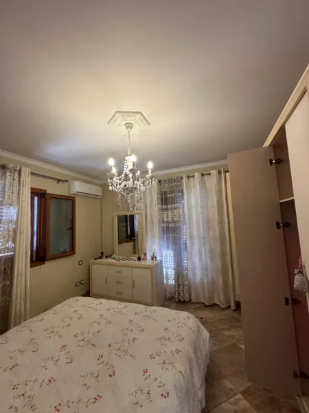 Durres, jepet me qera apartament 2+1 Kati 3, 80 m² 400 € 