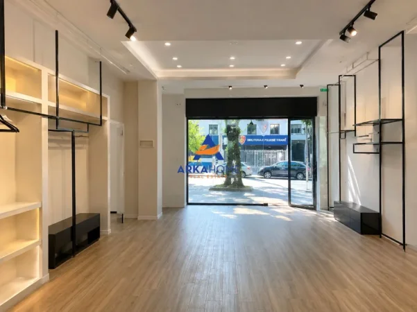 Tirane, jepet me qera ambjent biznesi Kati 0, 60 m² 1.300 € 