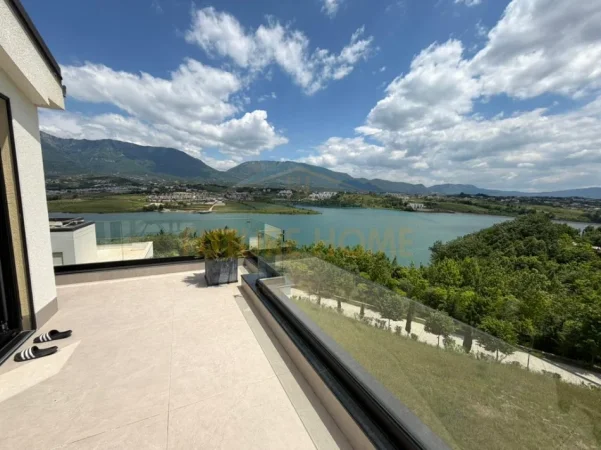 Tirane, jepet me qera Vile , 415 m² 5.000 € (FARKE)