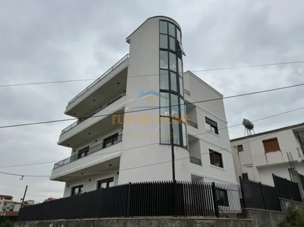 Tirane, jepet me qera Vile , 363 m² 4.000 € (MJULL BATHORE)
