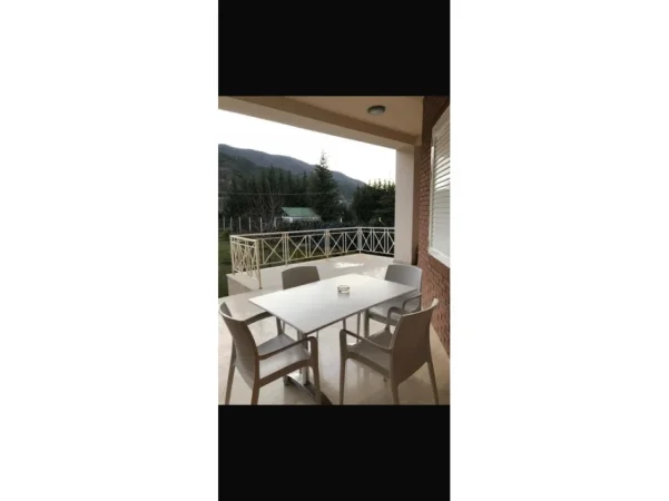 Tirane, jepet me qera Vile , 108 m² 3.500 € (BERZHITE)