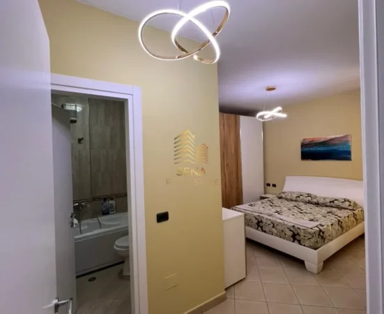Tirane, jepet me qera apartament 2+1+Ballkon Kati 10, 103 m² 1.000 € (Qender)