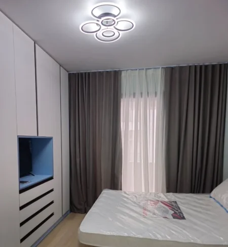 Tirane, jepet me qera apartament 2+1+Ballkon , 120 m² 1.200 € 