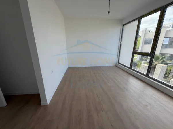 Tirane, jepet me qera Vile , 286 m² 2.500 € (GREEN VALLEY)