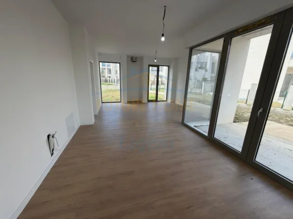 Tirane, jepet me qera Vile , 286 m² 2.500 € (GREEN VALLEY)