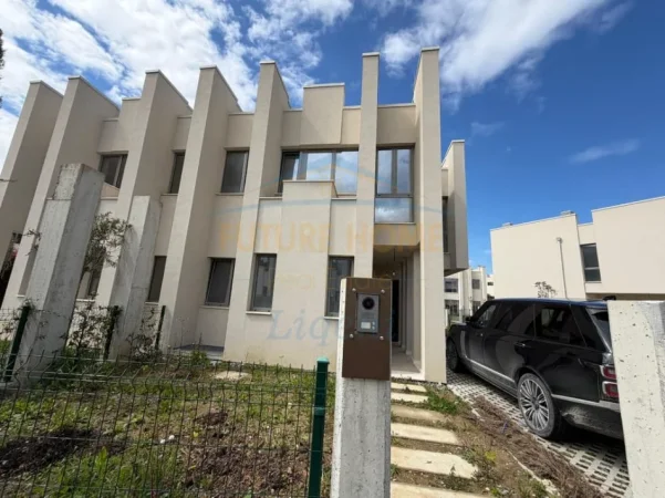 Tirane, jepet me qera Vile , 286 m² 2.500 € (GREEN VALLEY)