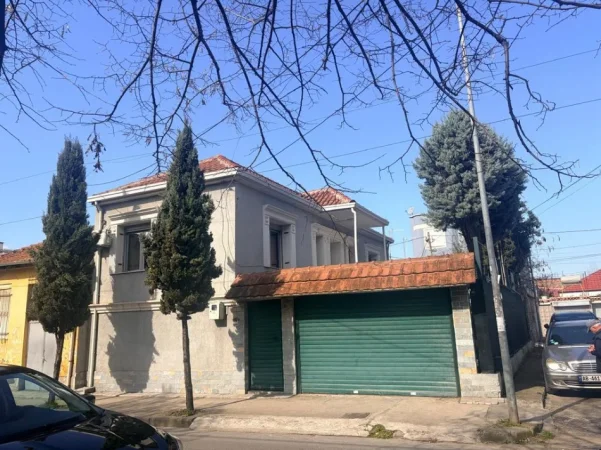 Tirane, jepet me qera Vile , 75 m² 1.500 € (SELVIA)
