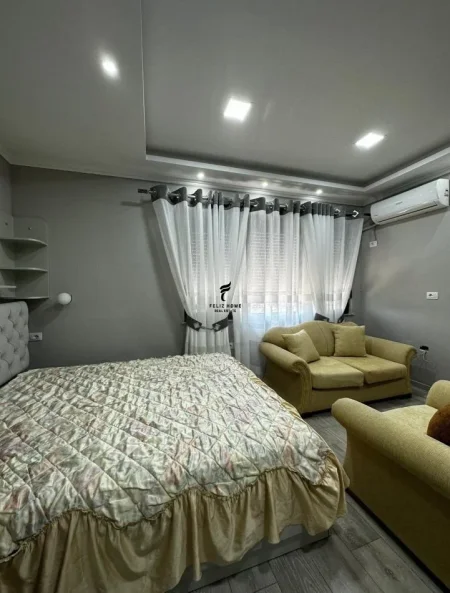 Tirane, jepet me qera garsonier Kati 6, 42 m² 350 € (CASA ITALIA)