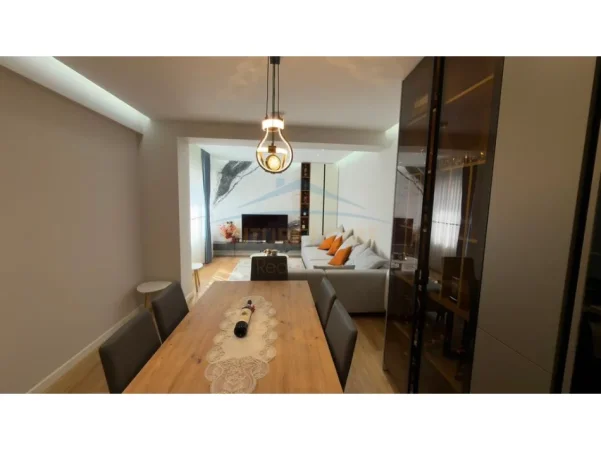 Qera, Apartament 2+1 + Post Parkimi, Kodra e Diellit , Tirane .