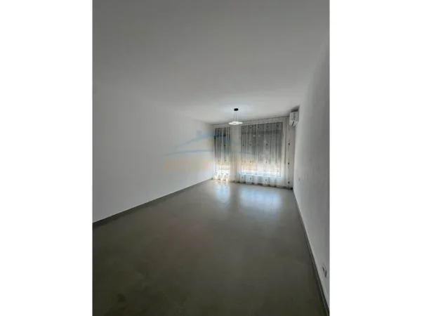 jap me qera apartament 1+1+Ballkon Kati 5, 75 m² 450 € (ISH DOGANA)