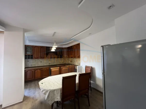 Qera, Apartament 2+1, Shkolla e Baletit, 650 €