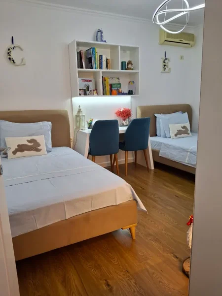 Tirane, shitet apartament 2+1 Kati 5, 91 m² 154.000 € (Laprake)