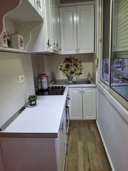 Tirane, shitet apartament 2+1 Kati 5, 91 m² 154.000 € (Laprake)