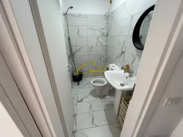Tirane, jepet me qera apartament 1+1 Kati 7, 44 m² 420 € (RRUGA E DIBRES)