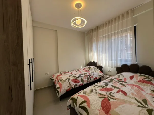 Tirane, jepet me qera apartament 2+1 Kati 2, 720 € (Rruga e Durrësit)