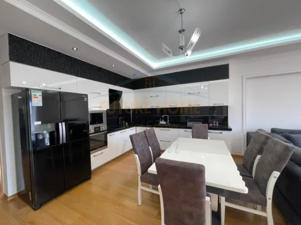 Tirane, jepet me qera apartament 2+1 Kati 3, 125 m² 950 € (Kopshti Zoologjik)