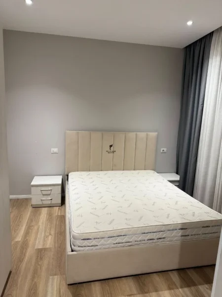 Tirane, jepet me qera apartament 1+1 Kati 9, 70 m² 450 € (ASTIR)