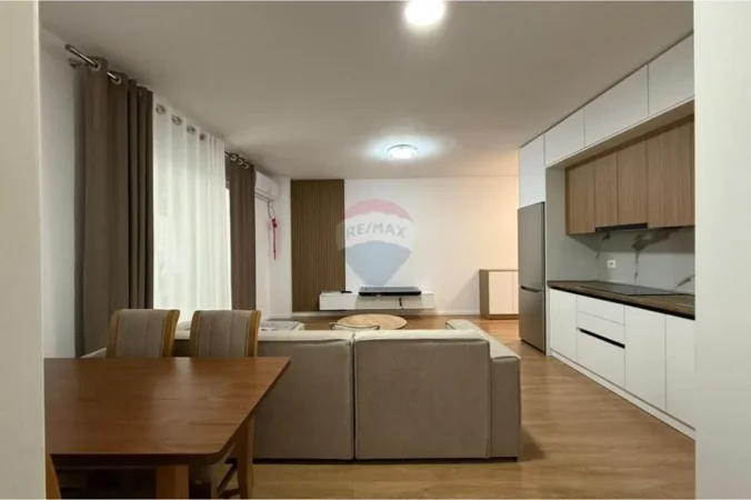 Apartament 2+1+2 Për Qira në Fresk