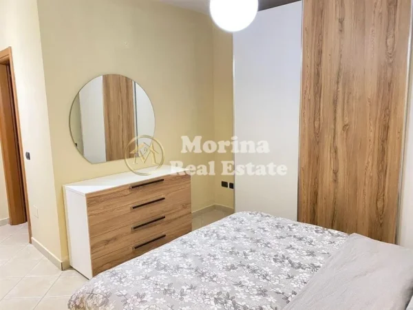 Tirane, jepet me qera apartament 2+1 Kati 10, 103 m² 1.000 € (9 Katëshet)