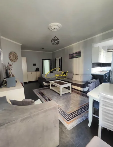 Tirane, jepet me qera apartament 1+1 Kati 3, 60 m² 450 € (ASTIR)