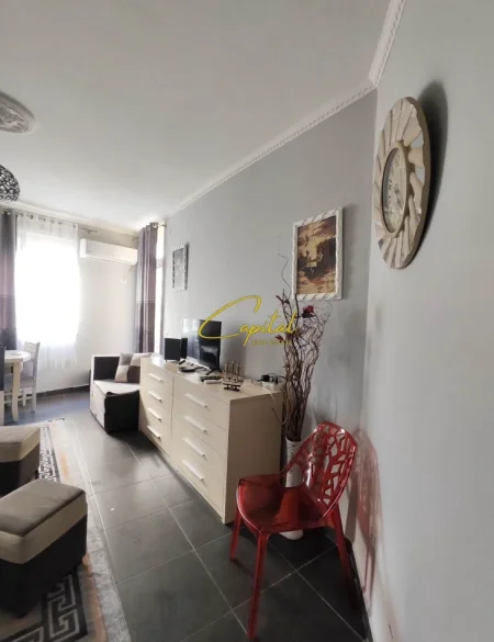 Tirane, jepet me qera apartament 1+1 Kati 3, 60 m² 450 € (ASTIR)