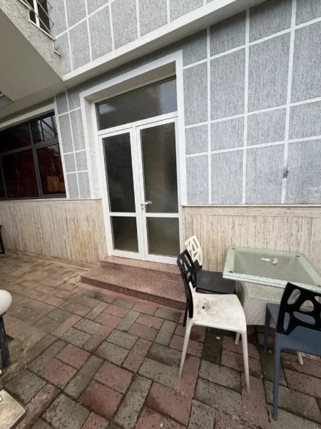 Tirane, jepet me qera apartament 2+1 Kati 1, 110 m² 500 € (Jordan Misja)