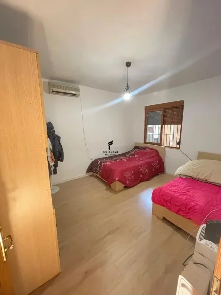Tirane, jepet me qera apartament 2+1 Kati 2, 90 m² 500 € (SELITE)