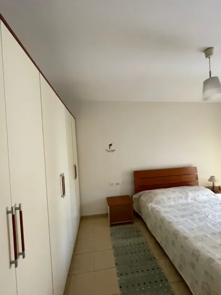 Tirane, jepet me qera apartament 2+1 Kati 2, 90 m² 600 € (PAZARI I RI)