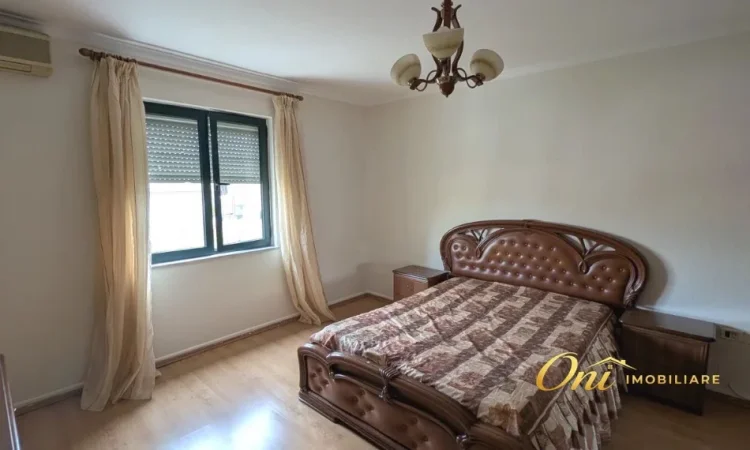 Tirane, shitet apartament 3+1 Kati 5, 137 m² 260.000 € (prane kryqezimit)