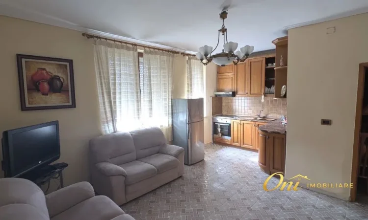 Tirane, shitet apartament 3+1 Kati 5, 137 m² 260.000 € (prane kryqezimit)