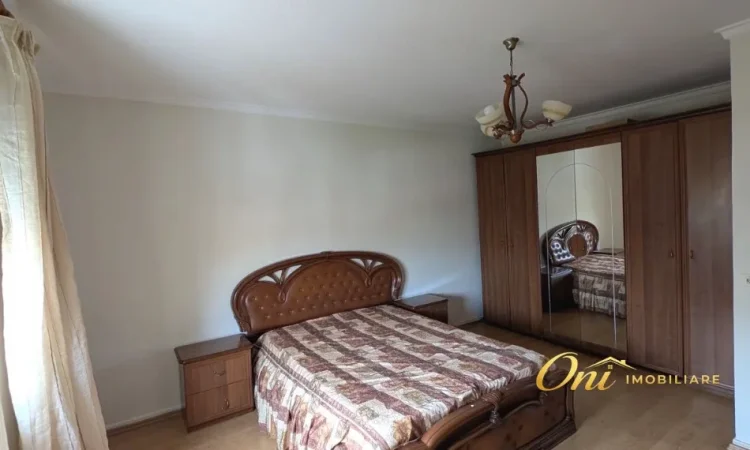 Tirane, shitet apartament 3+1 Kati 5, 137 m² 260.000 € (prane kryqezimit)