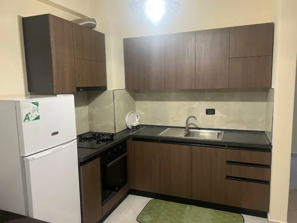 Tirane, shitet apartament 1+1 Kati 4, 65 m² 115.000 € (BAR ARTISTI)
