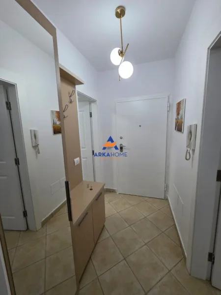 Tirane, jepet me qera apartament 1+1+Ballkon Kati 4, 65 m² 650 € 