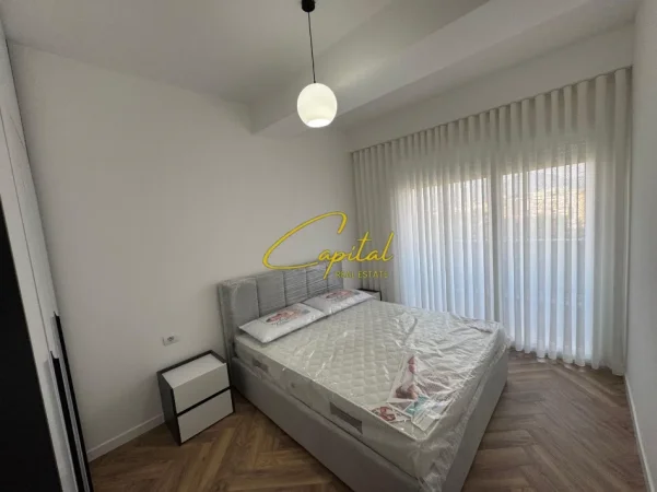 Tirane, jepet me qera apartament 1+1 Kati 3, 70 m² 500 € (KOMPLEKSI GOLDEN PARK )