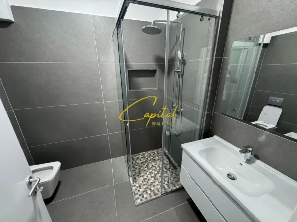 Tirane, jepet me qera apartament 1+1 Kati 3, 70 m² 500 € (KOMPLEKSI GOLDEN PARK )