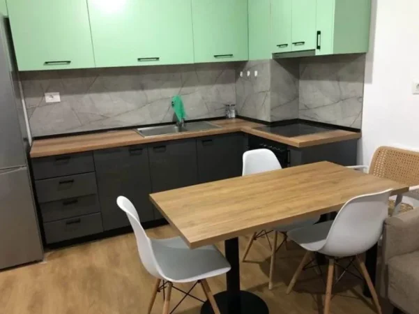 Tirane, jepet me qera apartament 1+1 Kati 6, 55 m² 380 € (Rezidenca Kaimi)
