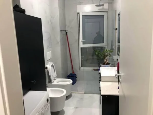 Tirane, jepet me qera apartament 1+1 Kati 6, 55 m² 380 € (Rezidenca Kaimi)