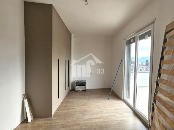 Tirane, shitet apartament 2+1+Ballkon Kati 8, 97 m² 220.000 € (KOMPLEKSI “E88”, RRUGA “DRITAN HOXHA”)