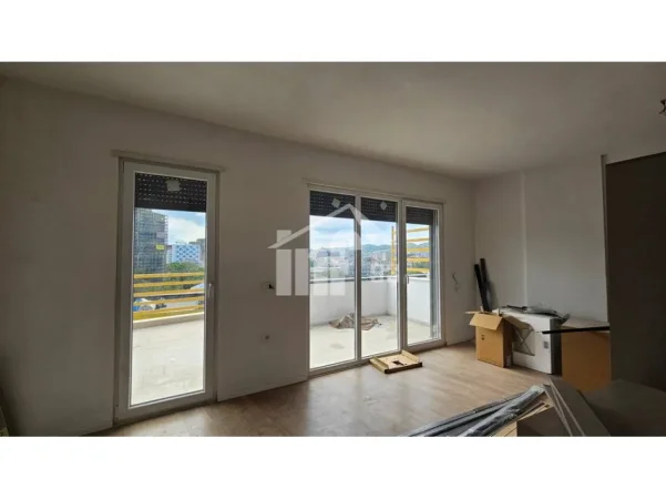 Tirane, shitet apartament 2+1+Ballkon Kati 8, 97 m² 220.000 € (KOMPLEKSI “E88”, RRUGA “DRITAN HOXHA”)