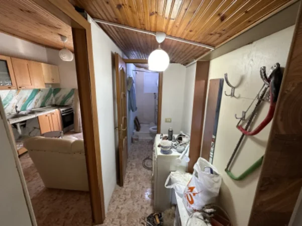 Tirane, jepet me qera apartament 1+1 Kati 3, 50 m² 350 € (Komuna e Parisit)