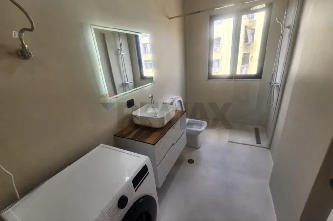 Tirane, shitet apartament , 105 m² 250.900 € 