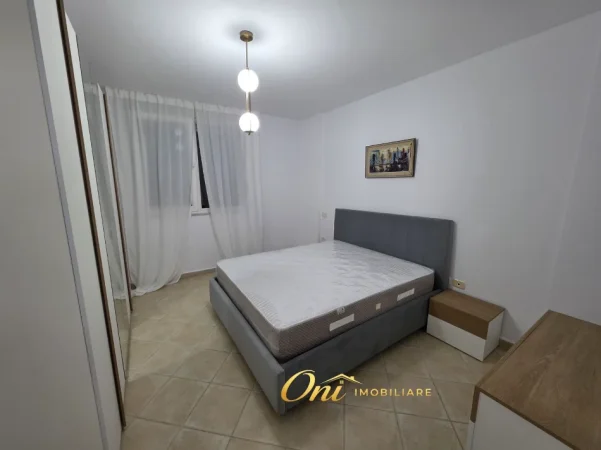 Tirane, jepet me qera apartament 1+1 Kati 4, 70 m² 650 € (NIKOLLA JORGA)