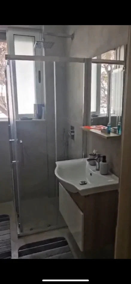 Mali Robit, shitet apartament 1+1+Ballkon Kati 4, 60 m² 98.000 € (Mali Robit)