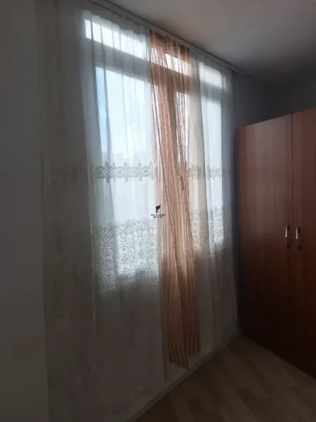 Tirane, jepet me qera apartament 2+1 Kati 5, 75 m² 400 € (RRUGA E ELBASANIT)