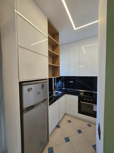 Tirane, jepet me qera garsonier 1+1 Kati 3, 48 m² 400 € (Astir)