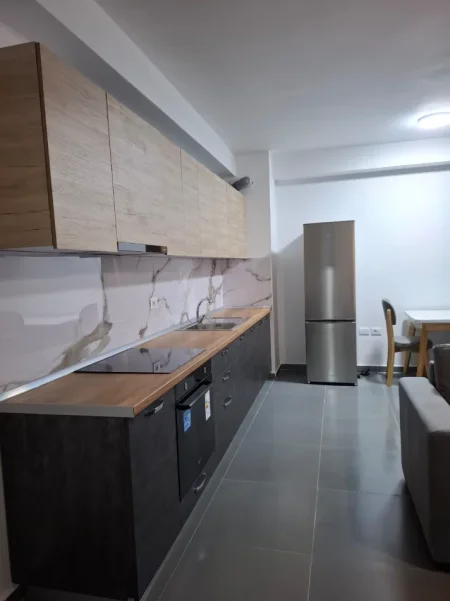Tirane, jepet me qera apartament 3+1+Ballkon Kati 3, 116 m² 650 € (Rruga 5 Maji)