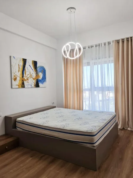 Tirane, jepet me qera apartament 1+1 Kati 7, 60 m² 400 € (Ali Demi)