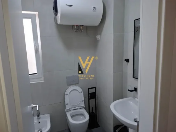 Tirane, jepet me qera apartament 2+1+Ballkon Kati 6, 87 m² 750 € (LAPRAKE)
