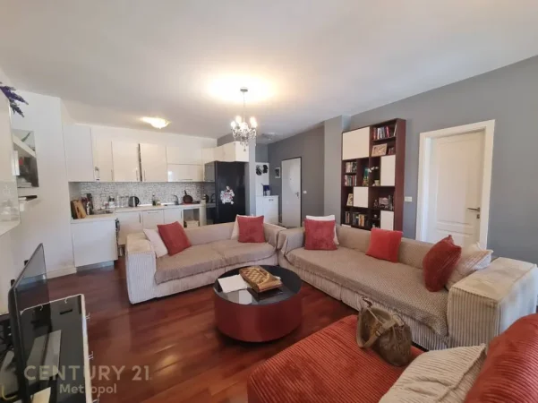 Tirane, shitet apartament 3+1+Ballkon Kati 1, 130 m² 275.000 € (kodra e diellit 1)